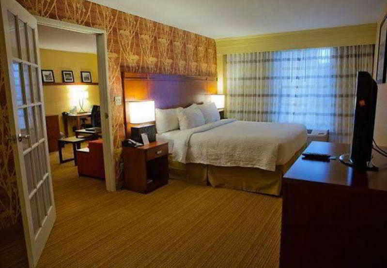 Courtyard By Marriott Springfield Downtown Hotel Ngoại thất bức ảnh